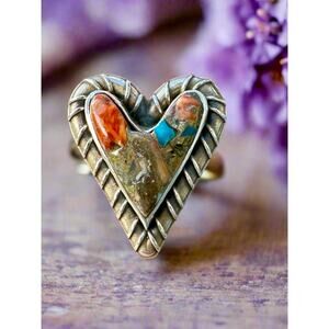 Spiny Oyster Heart Sterling Silver Ring Size 7